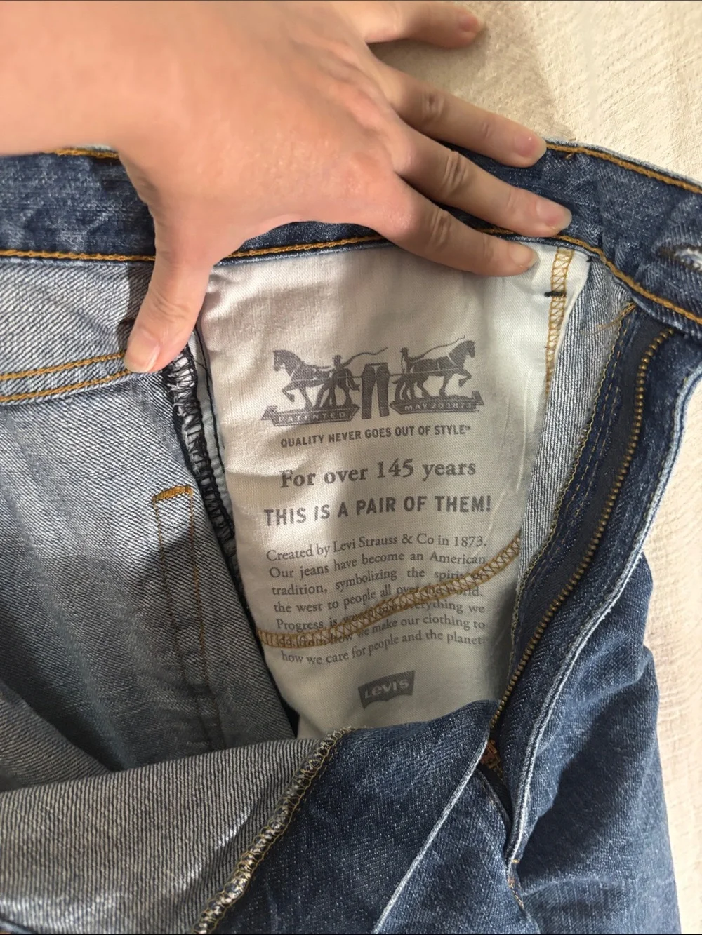 Vintage 90s Levi's 550 Relaxed Fit Denim Shorts Made in USA Size 40 Blank Tab